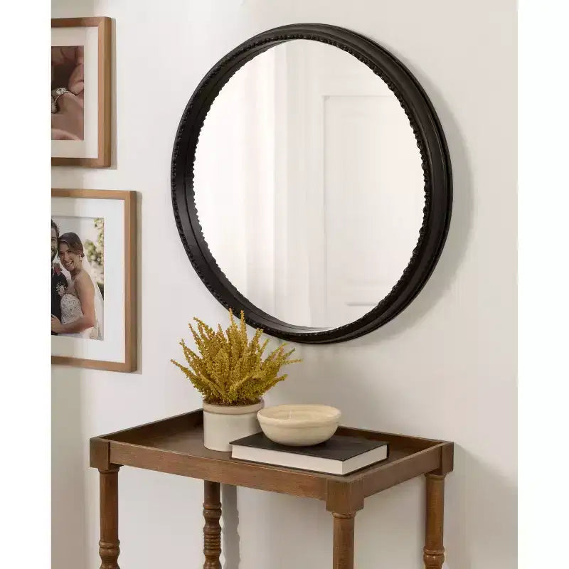 Specchio da parete rotondo da 61 cm – Cornice in plastica nera perlata, superficie riflettente da 54,6 cm
