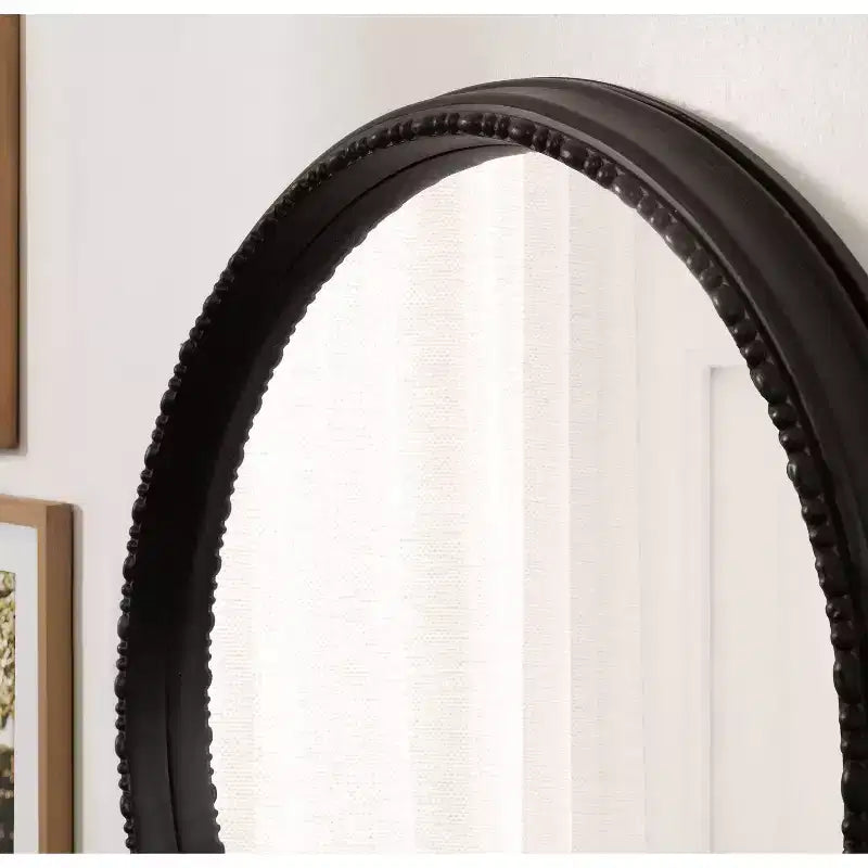 Specchio da parete rotondo da 61 cm – Cornice in plastica nera perlata, superficie riflettente da 54,6 cm