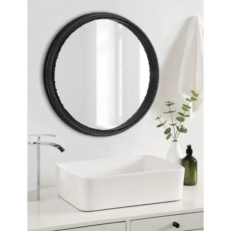 Specchio da parete rotondo da 61 cm – Cornice in plastica nera perlata, superficie riflettente da 54,6 cm