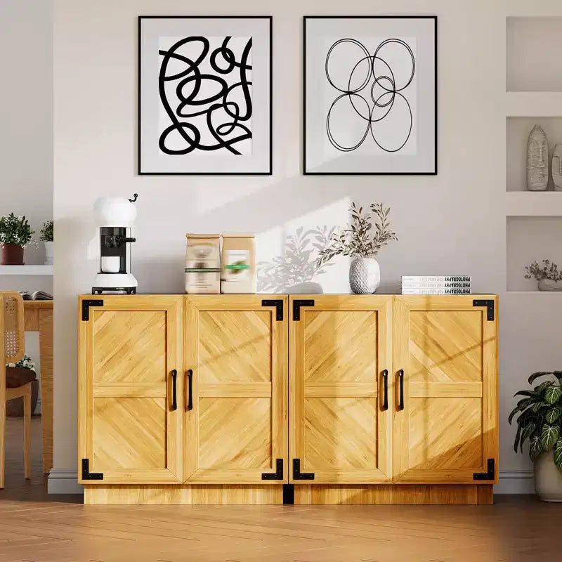 Credenza da fattoria da 63" con stazione di ricarica – 3 cassetti, 4 ante, ripiani regolabili